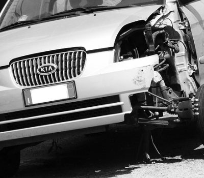 car-wrecked-845143_640